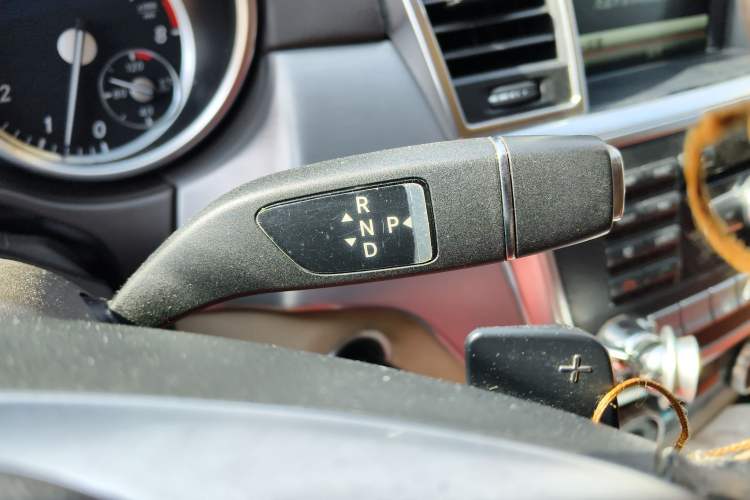 Used Mercedes-Benz GL-Class 2015 GL 400 4MATIC Dynamic Model Gear Lever