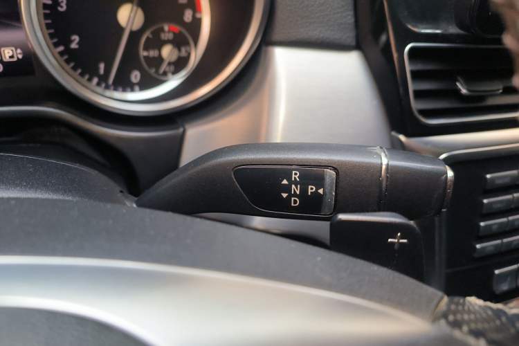 Used Mercedes-Benz GL-Class 2015 GL 400 4MATIC Dynamic Model Gear Lever