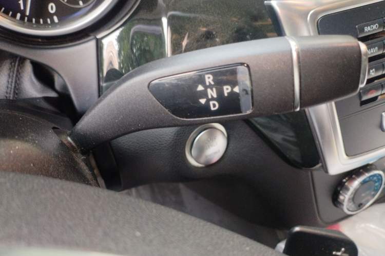 Used Mercedes-Benz GL-Class  Gear Lever