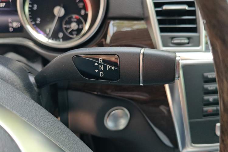 Used Mercedes-Benz GL-Class  Gear Lever