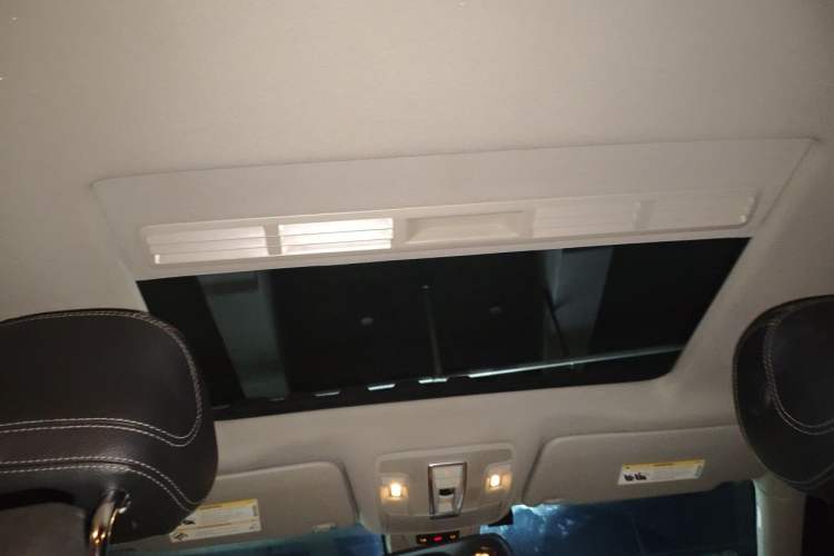 Used Mercedes-Benz GL-Class  Headliner