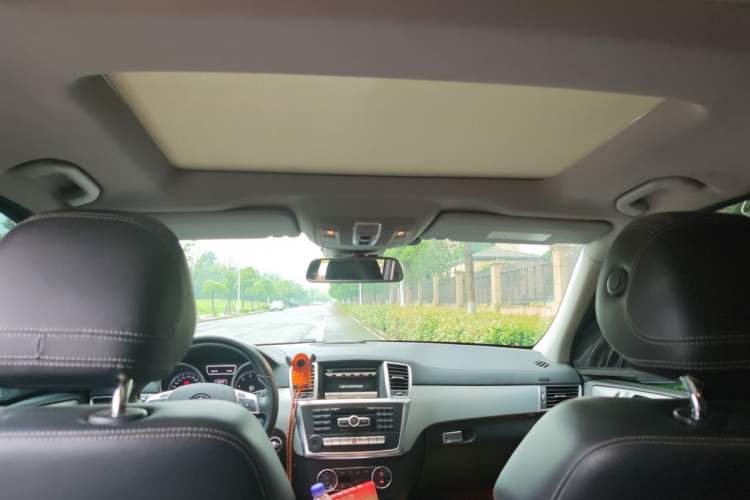 Used Mercedes-Benz GL-Class 2015 GL 400 4MATIC Dynamic Model Headliner