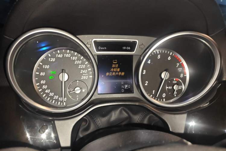 Used Mercedes-Benz GL-Class  Instrument Cluster
