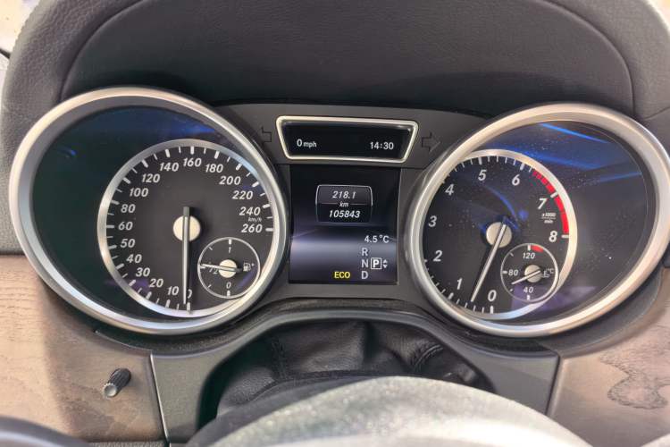 Used Mercedes-Benz GL-Class 2015 GL 500 4MATIC Instrument Cluster