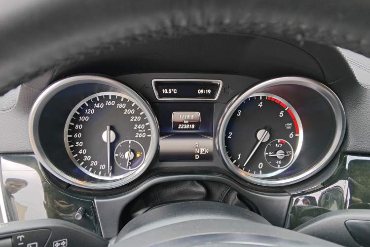 Used Mercedes-Benz GL-Class  Instrument Cluster