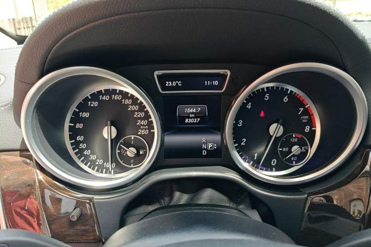 Used Mercedes-Benz GL-Class  Instrument Cluster