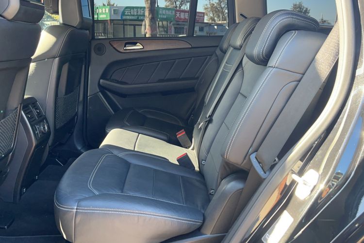 Used Mercedes-Benz GL-Class 2015 GL 400 4MATIC Luxury Model Interior 1