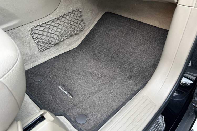 Used Mercedes-Benz GL-Class 2015 GL 400 4MATIC Dynamic Model Interior 10
