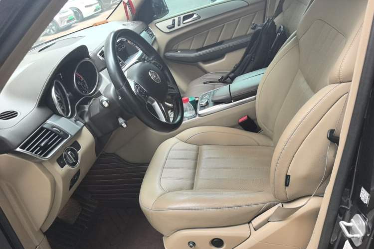 Used Mercedes-Benz GL-Class 2015 GL 400 4MATIC Dynamic Model Left Front Seat