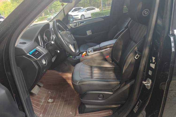 Used Mercedes-Benz GL-Class 2015 GL 400 4MATIC Dynamic Model Left Front Seat