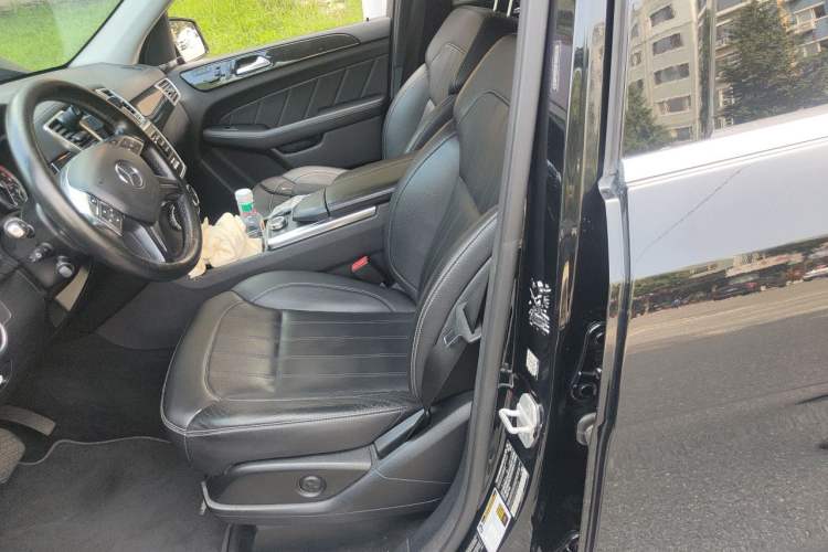 Used Mercedes-Benz GL-Class  Left Front Seat
