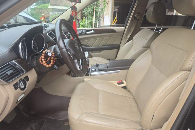 Used Mercedes-Benz GL-Class  Left Front Seat