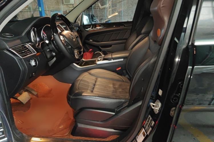 Used Mercedes-Benz GL-Class  Left Front Seat