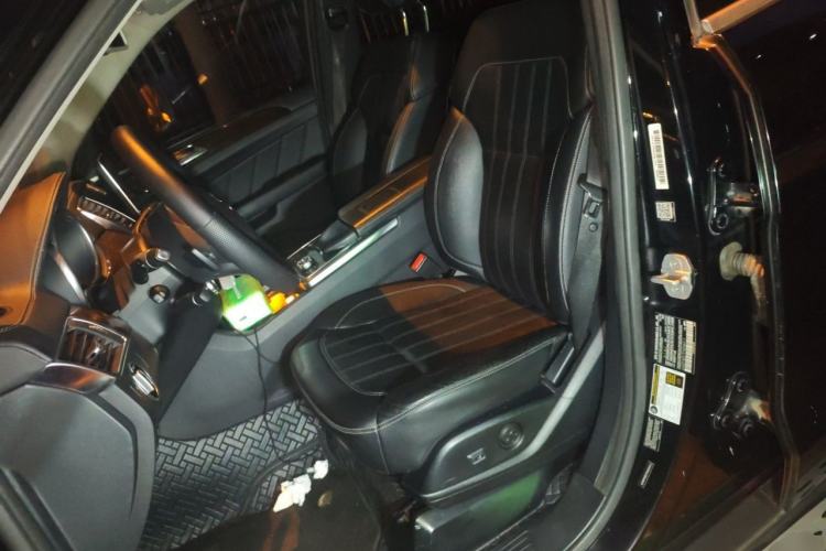 Used Mercedes-Benz GL-Class  Left Front Seat