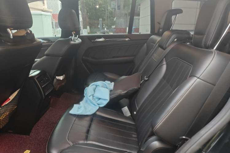Used Mercedes-Benz GL-Class  Left Rear Seat