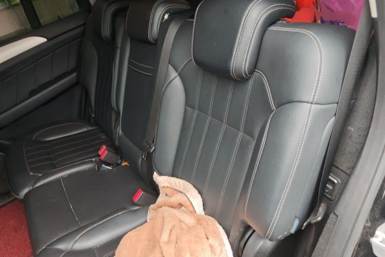 Used Mercedes-Benz GL-Class 2015 GL 400 4MATIC Dynamic Model Left Rear Seat