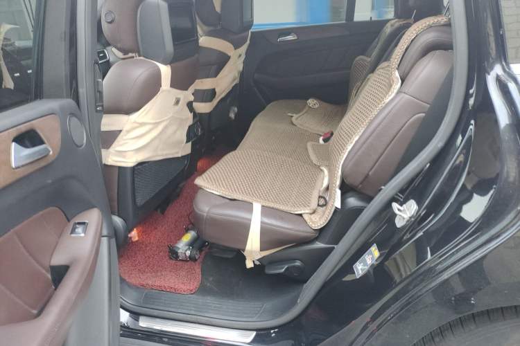 Used Mercedes-Benz GL-Class 2015 GL 400 4MATIC Luxury Model Left Rear Seat