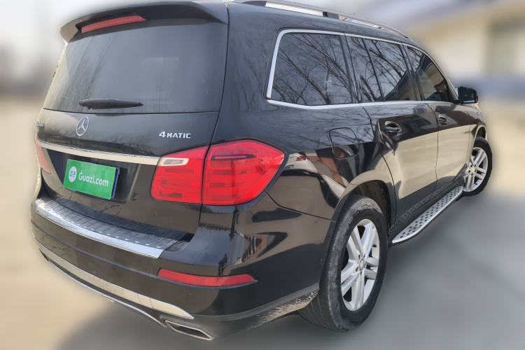 Used Mercedes-Benz GL-Class 2015 GL 400 4MATIC Dynamic Model Rear Right 45 Deg