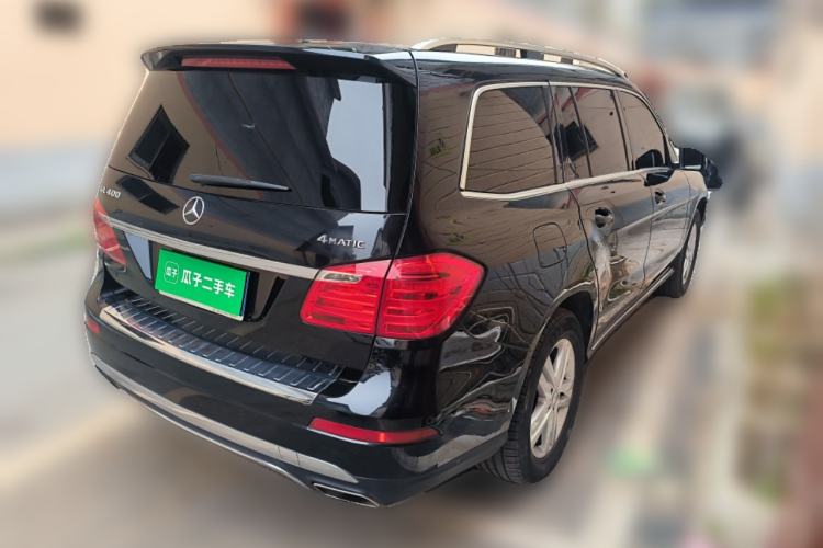 Used Mercedes-Benz GL-Class 2015 GL 400 4MATIC Dynamic Model Rear Right 45 Deg