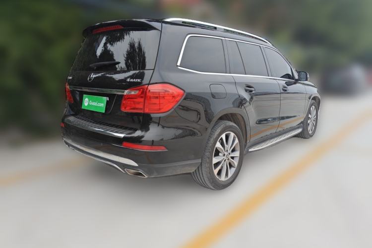 Used Mercedes-Benz GL-Class 2015 GL 400 4MATIC Dynamic Model Rear Right 45 Deg