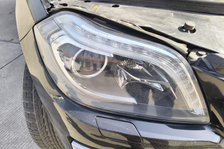 Used Mercedes-Benz GL-Class 2015 GL 400 4MATIC Dynamic Model Right Front Headlight