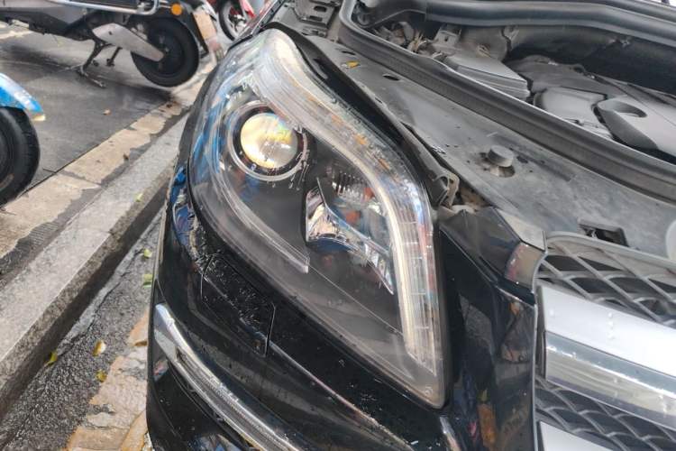 Used Mercedes-Benz GL-Class 2015 GL 400 4MATIC Dynamic Model Right Front Headlight