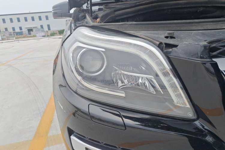 Used Mercedes-Benz GL-Class 2015 GL 400 4MATIC Dynamic Model Right Front Headlight