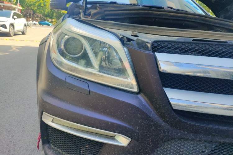 Used Mercedes-Benz GL-Class  Right Front Headlight