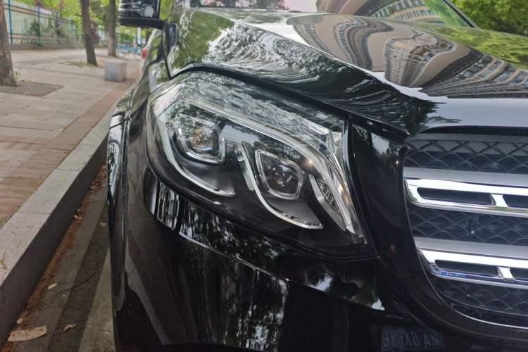 Used Mercedes-Benz GL-Class  Right Front Headlight