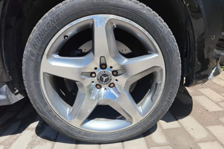 Used Mercedes-Benz GL-Class 2015 GL 500 4MATIC Right Front Wheel Hub
