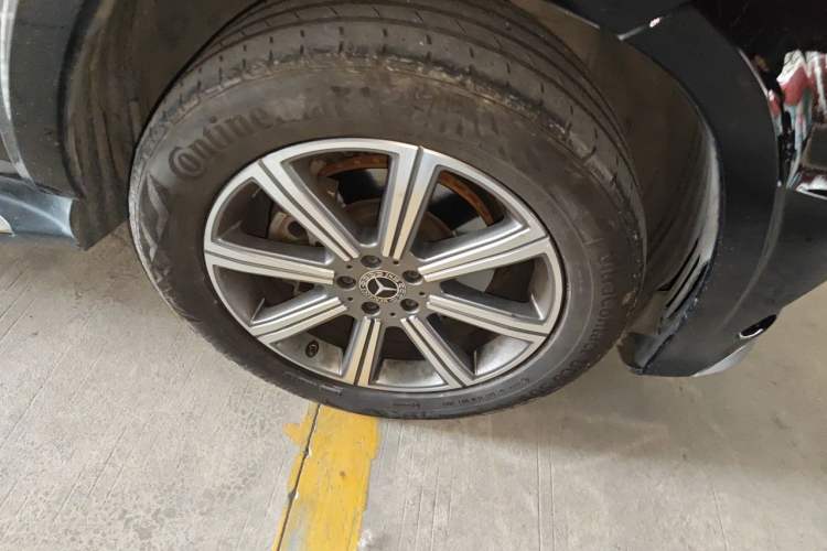 Used Mercedes-Benz GL-Class  Right Front Wheel Hub