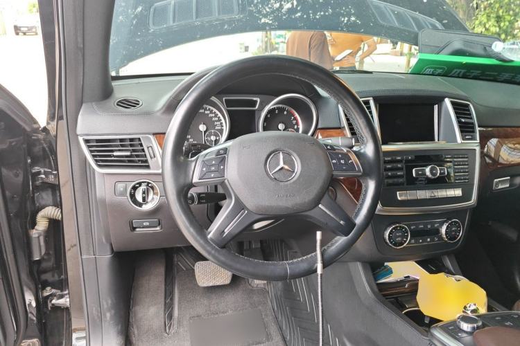 Used Mercedes-Benz GL-Class  Steering Wheel