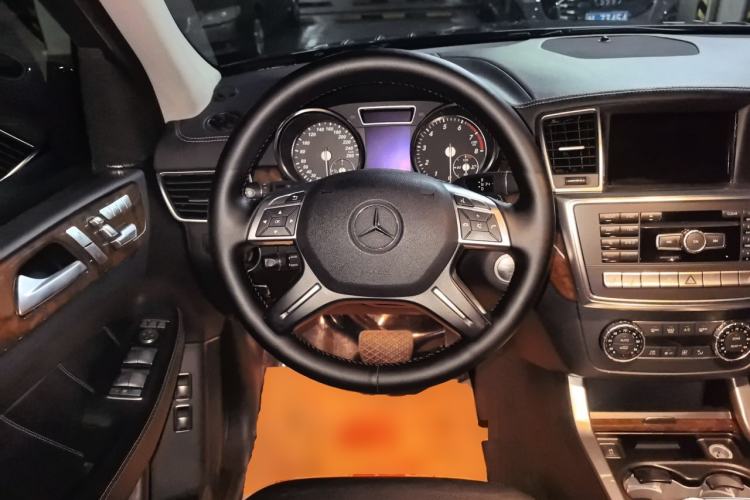 Used Mercedes-Benz GL-Class  Steering Wheel