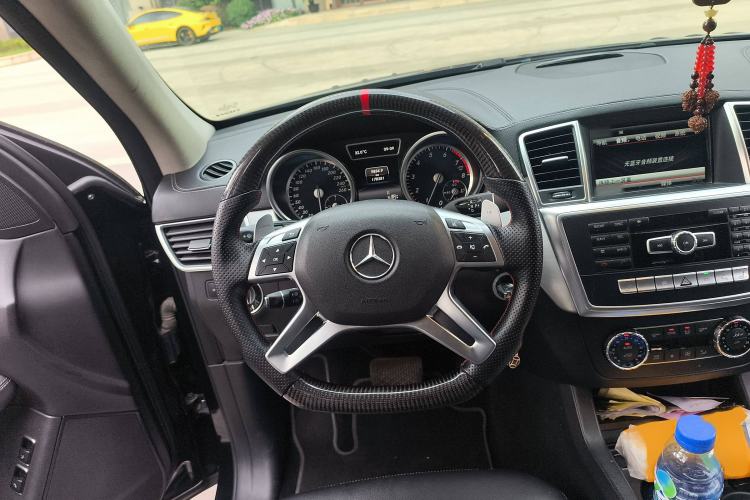 Used Mercedes-Benz GL-Class 2015 GL 400 4MATIC Dynamic Model Steering Wheel