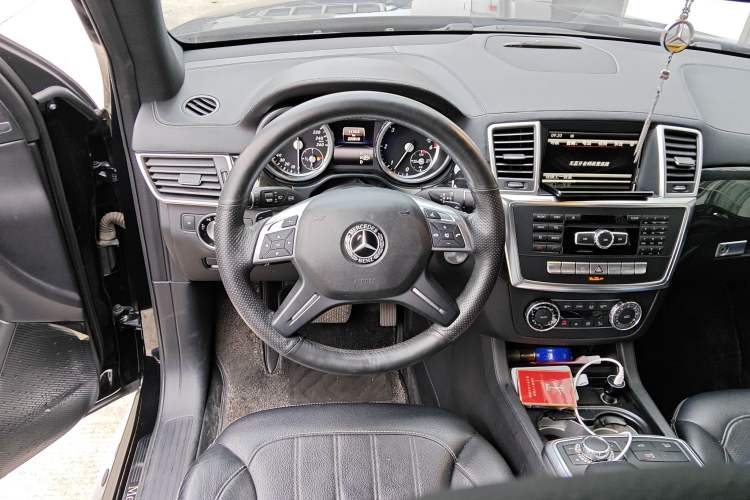 Used Mercedes-Benz GL-Class  Steering Wheel