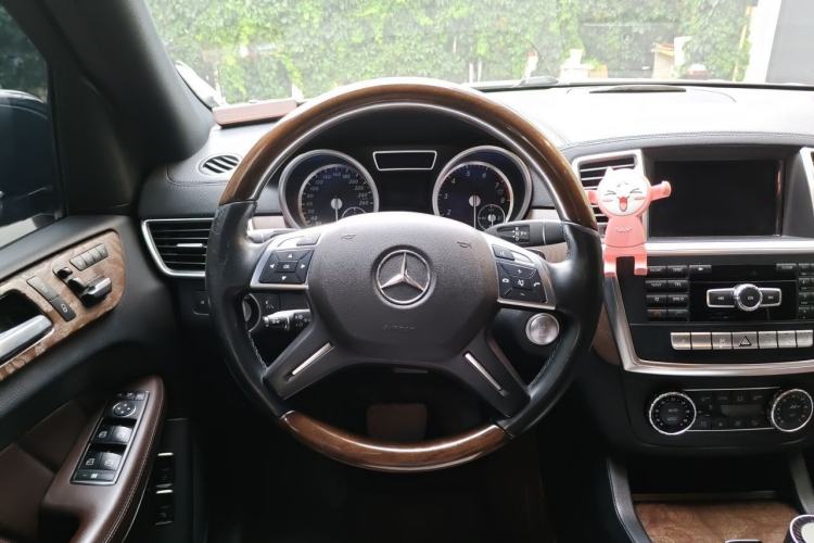 Used Mercedes-Benz GL-Class 2015 GL 500 4MATIC Steering Wheel