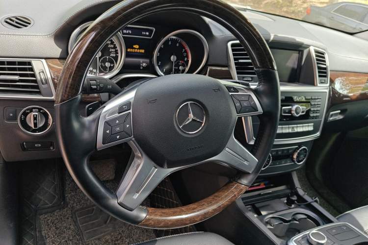 Used Mercedes-Benz GL-Class  Steering Wheel