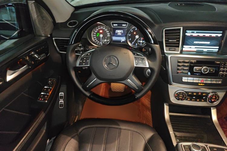 Used Mercedes-Benz GL-Class  Steering Wheel