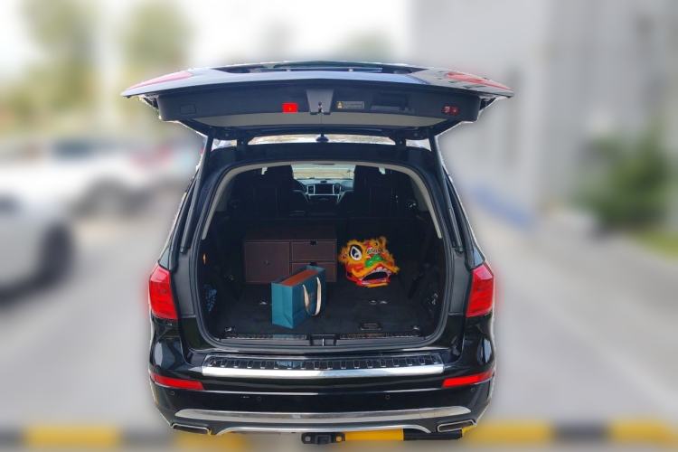 Used Mercedes-Benz GL-Class 2015 GL 400 4MATIC Luxury Model Trunk