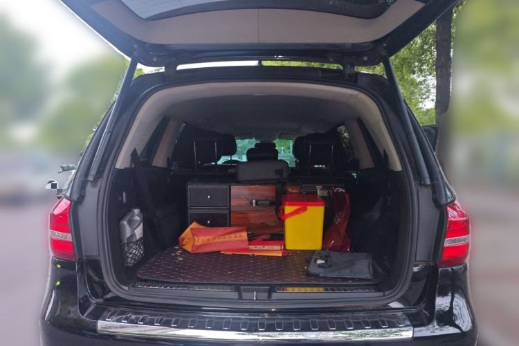 Used Mercedes-Benz GL-Class  Trunk