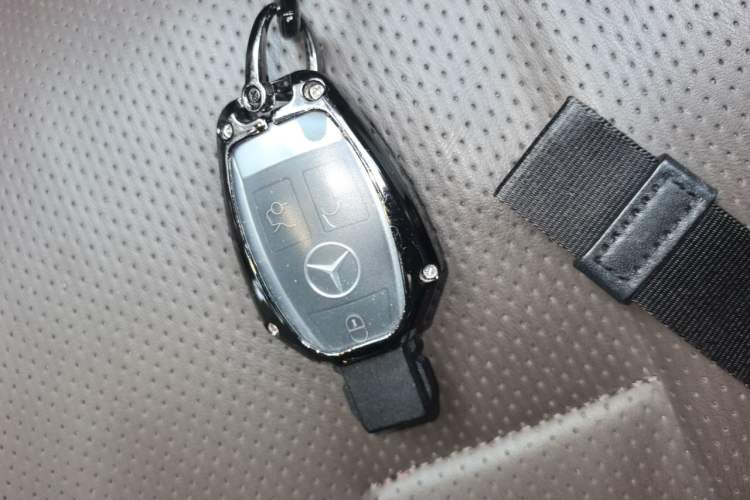 Used Mercedes-Benz GL-Class 2015 GL 400 4MATIC Dynamic Model Vehicle Key