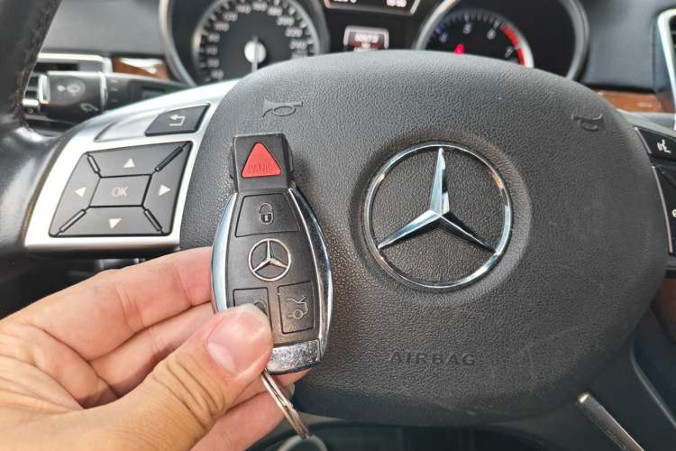 Used Mercedes-Benz GL-Class  Vehicle Key