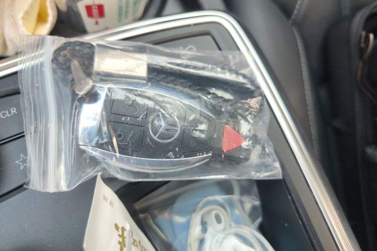 Used Mercedes-Benz GL-Class  Vehicle Key