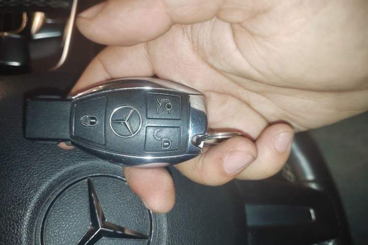 Used Mercedes-Benz GL-Class 2015 GL 400 4MATIC Dynamic Model Vehicle Key