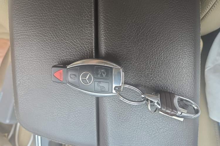 Used Mercedes-Benz GL-Class  Vehicle Key