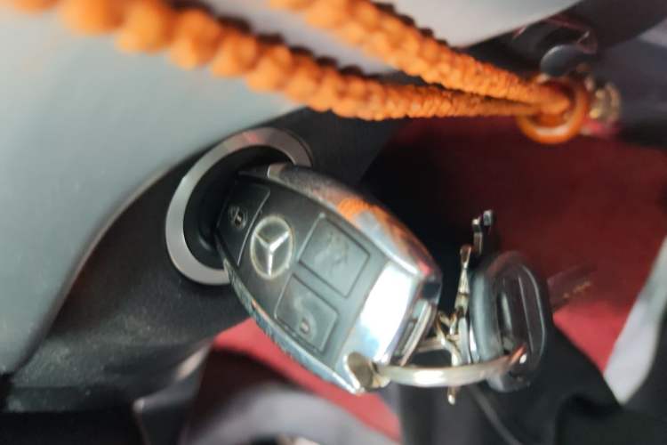 Used Mercedes-Benz GL-Class 2015 GL 400 4MATIC Dynamic Model Vehicle Key