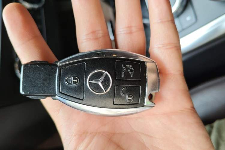 Used Mercedes-Benz GL-Class 2015 GL 500 4MATIC Vehicle Key