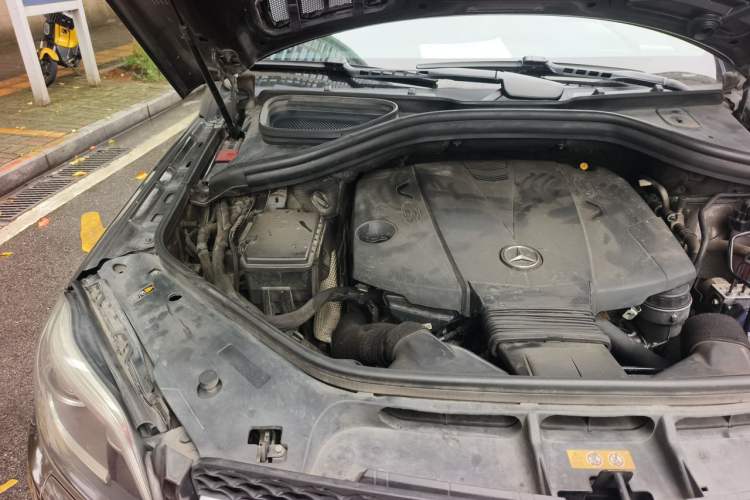 Used Mercedes-Benz GL-Class 2015 GL 350 CDI 4MATIC Engine Bay Right