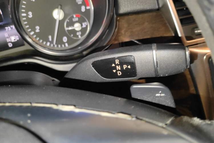 Used Mercedes-Benz GL-Class  Gear Lever