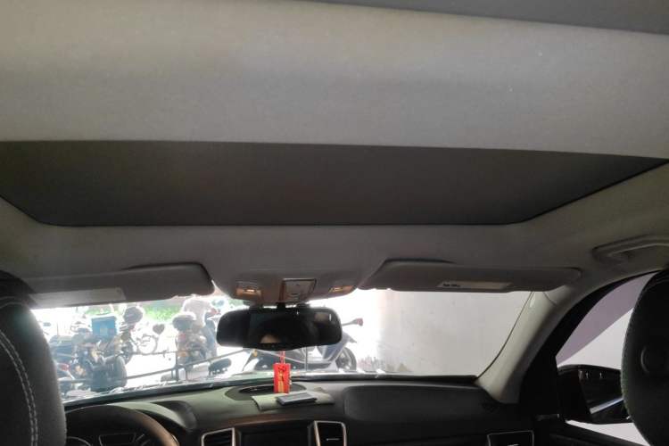 Used Mercedes-Benz GL-Class  Headliner